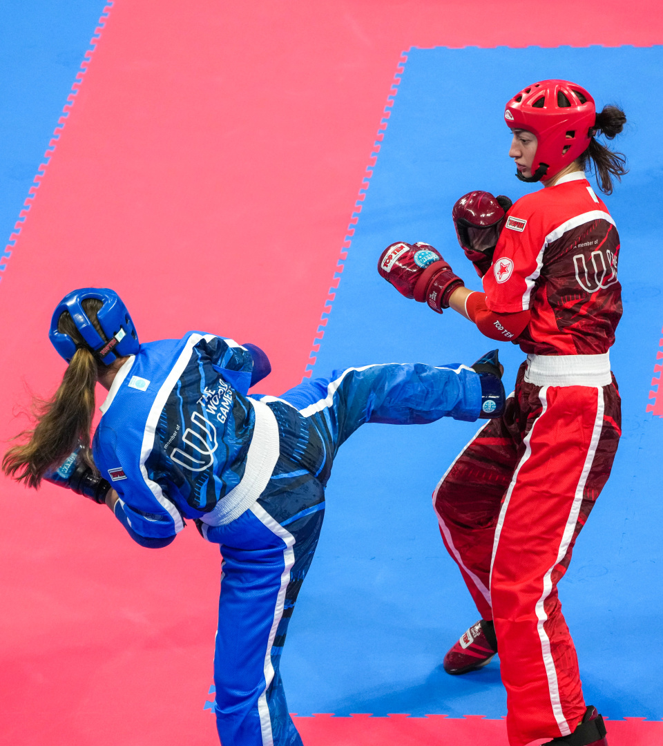 OTfLm, 当日, 裁判宣布斯 OTfLm, 当日, 裁判宣布斯